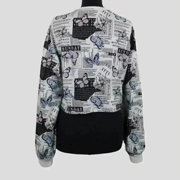 Shein‎ crop ladies sweater white graphic print medium - Picture 3 of 6